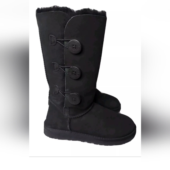 UGG Womens Bailey Button Triplet Boots Black Size 6 Medium - Picture 1 of 8
